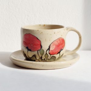 Filiżanka ceramiczna z ręcznie malowanymi makami (komplet ze spodkiem na espresso)