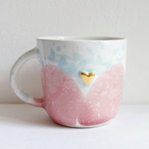 gold-plated ceramic mug with heart