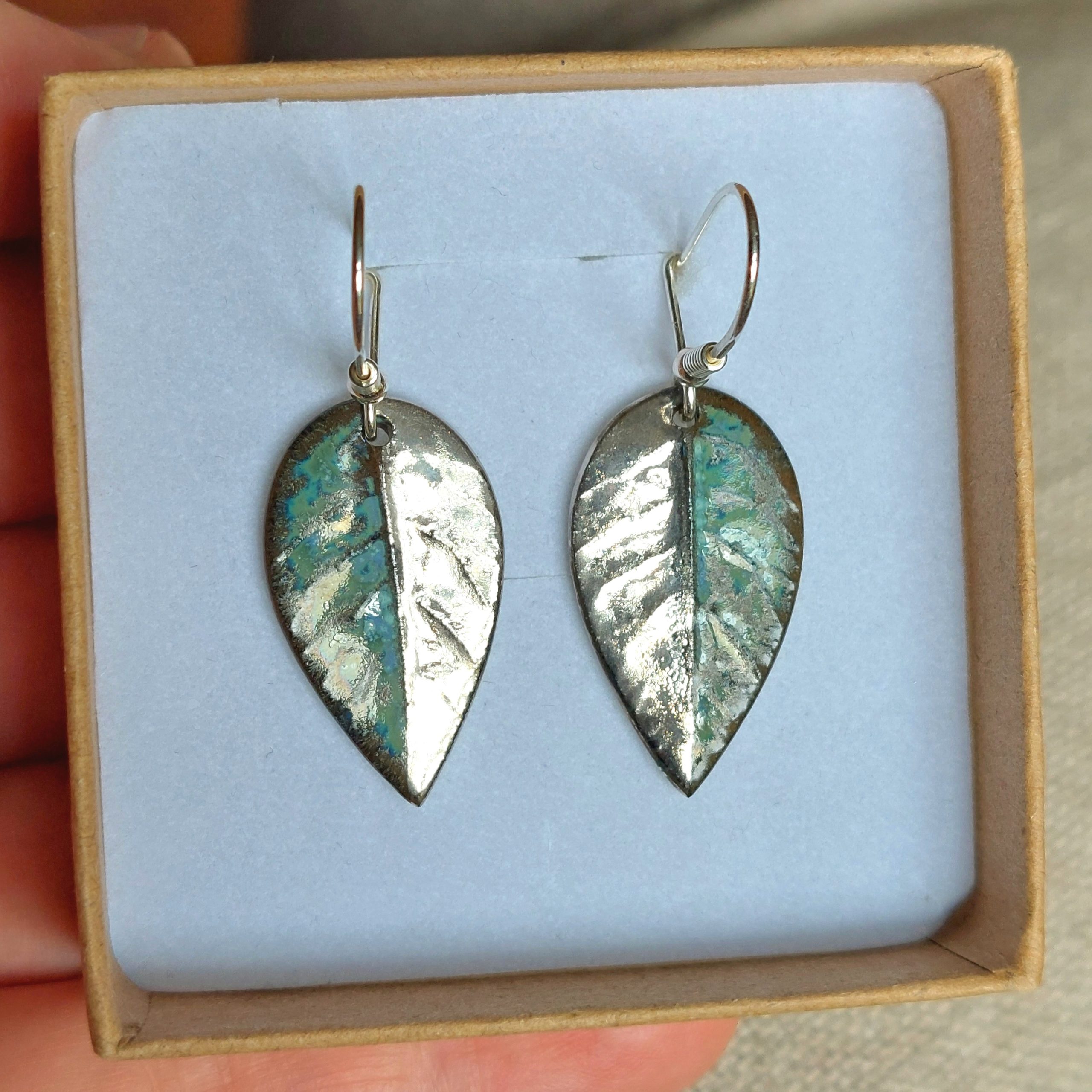 porcelain hanging earrings decorated with platinum no.3 - Image 3