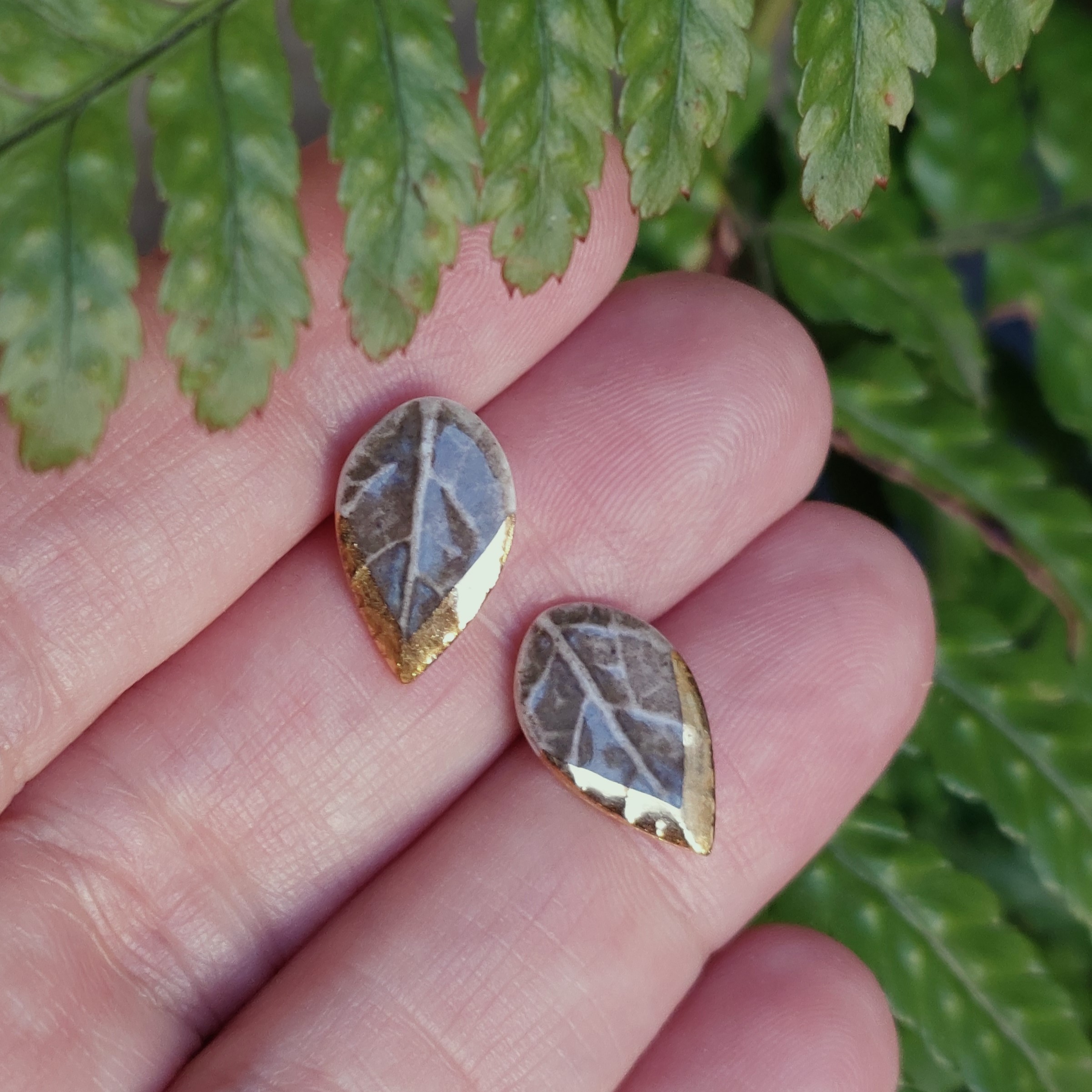 Porcelain earrings gold-plated gray leaves - Image 2