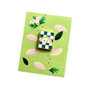 pin emaliowany pieróg