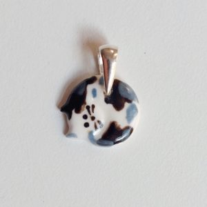 porcelanowy kot zawieszka nr 5
