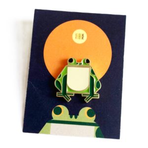 pin emaliowany żaba