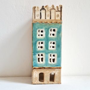 lantern tenement house red no. 1