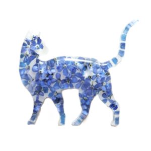 cat brooch plants immersed in resin no. 8