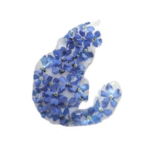 cat brooch plants embedded in resin no. 1