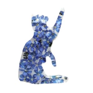 cat brooch with plants embedded in resin no. 9